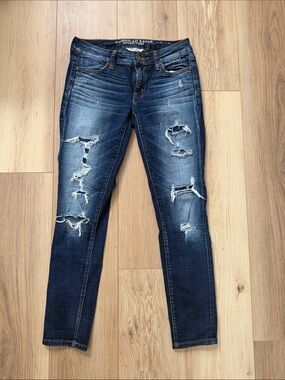 American Eagle Outfitters Distressed Dark Blue Skinny Jeans